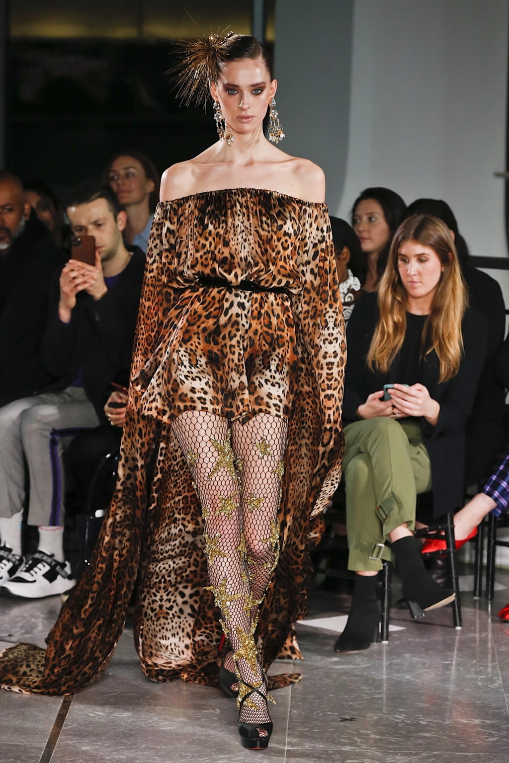 Fashion Week New York Fall/Winter 2020 look 7 from the Naeem Khan collection 女装