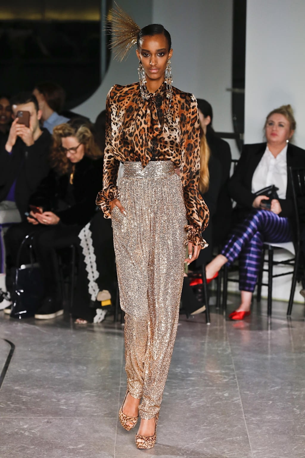 Fashion Week New York Fall/Winter 2020 look 9 from the Naeem Khan collection 女装
