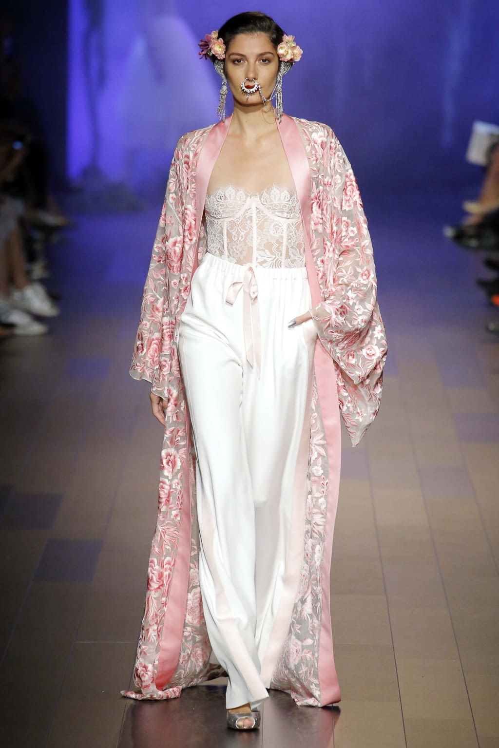 Fashion Week New York Spring/Summer 2018 look 27 from the Naeem Khan collection womenswear