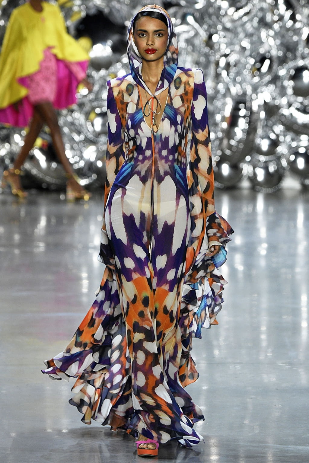 Fashion Week New York Spring/Summer 2019 look 33 from the Naeem Khan collection womenswear