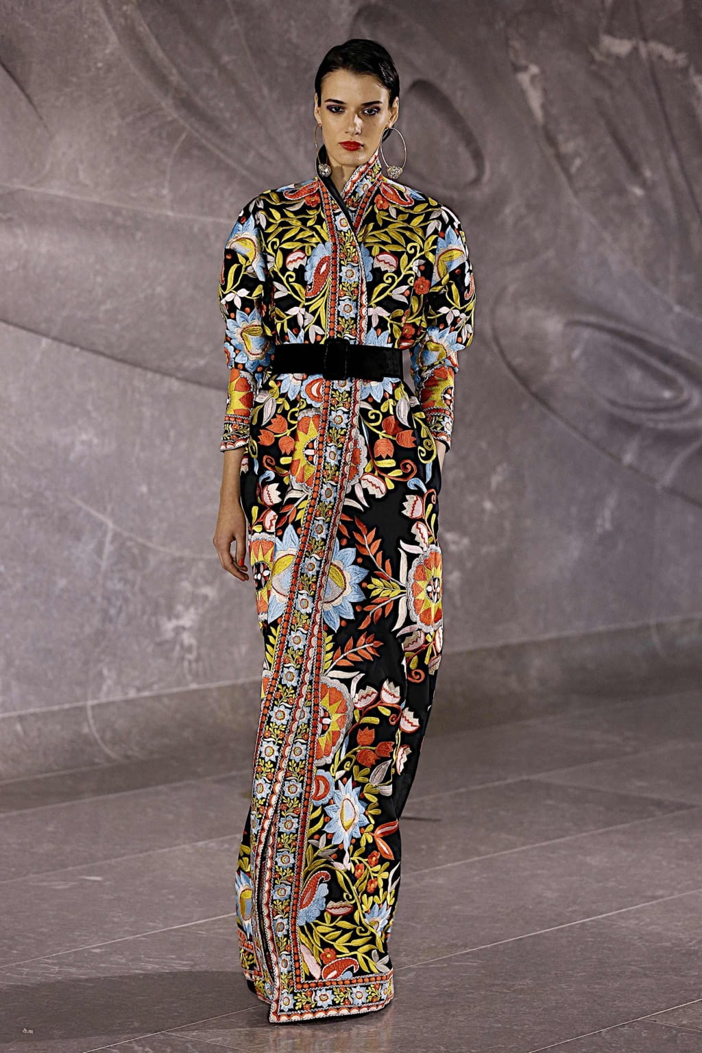 Fashion Week New York Spring/Summer 2020 look 12 from the Naeem Khan collection womenswear