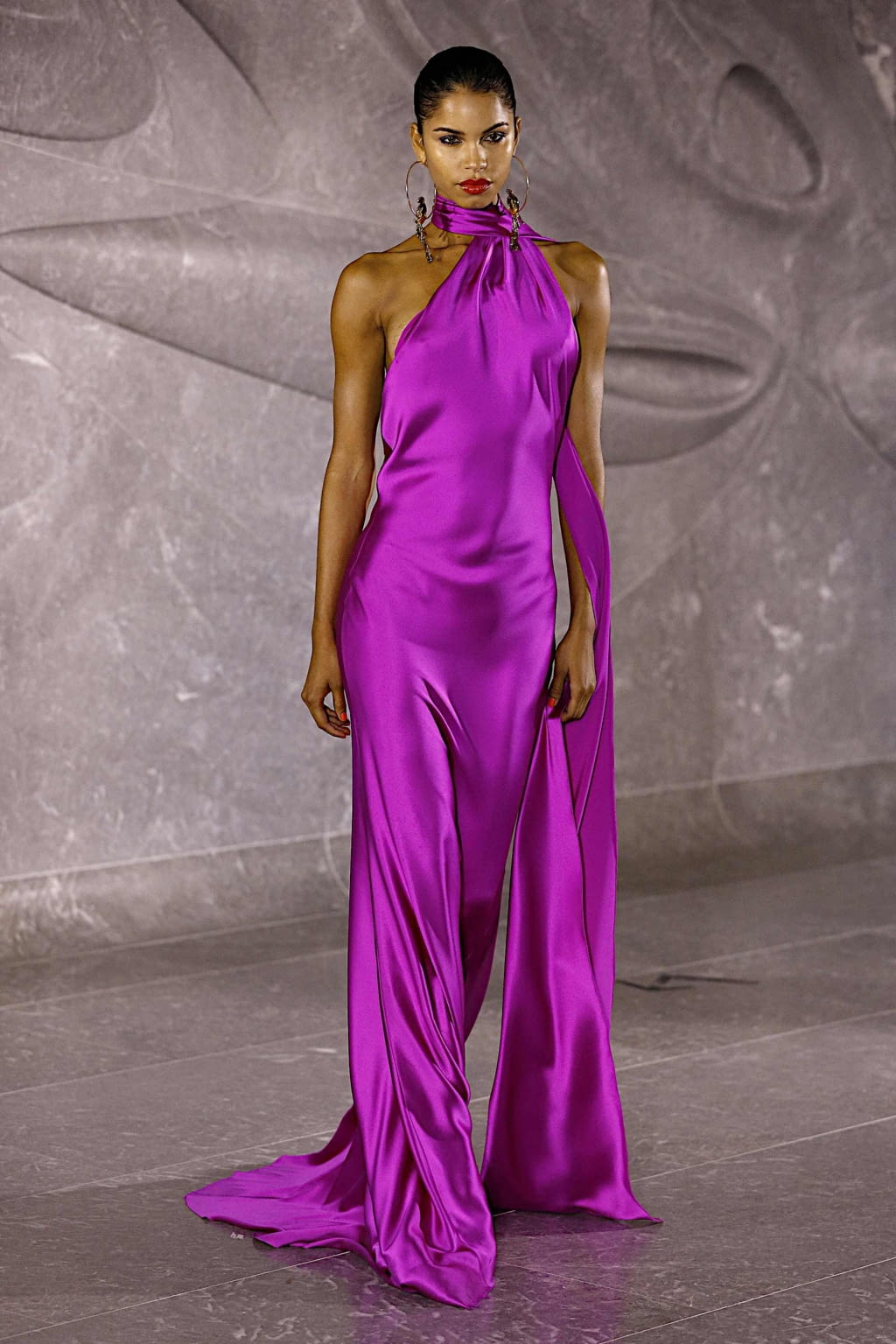 Fashion Week New York Spring/Summer 2020 look 13 from the Naeem Khan collection 女装