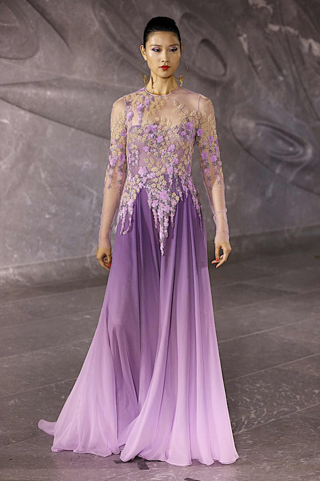 Fashion Week New York Spring/Summer 2020 look 19 from the Naeem Khan collection womenswear