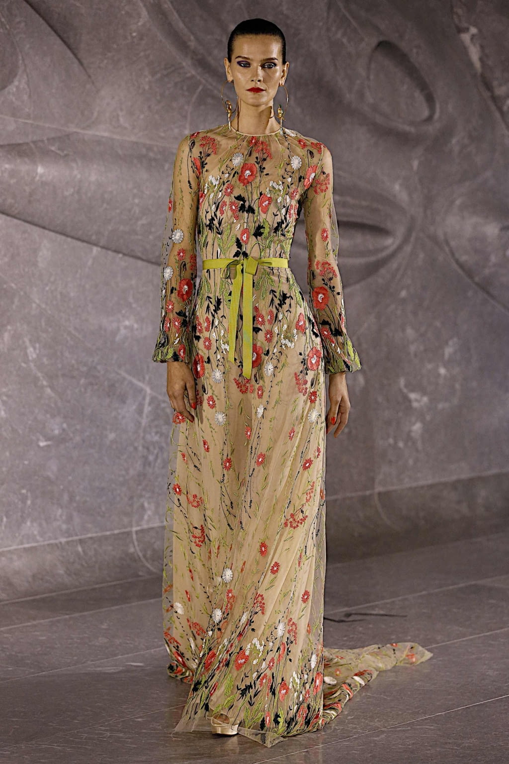 Fashion Week New York Spring/Summer 2020 look 18 from the Naeem Khan collection womenswear