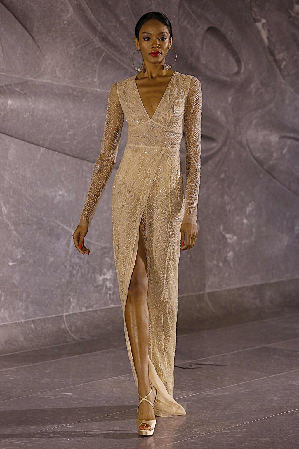 Fashion Week New York Spring/Summer 2020 look 31 from the Naeem Khan collection womenswear