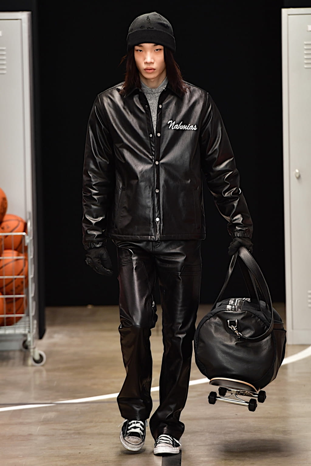 Fashion Week Paris Fall/Winter 2022 look 27 from the Nahmias collection menswear
