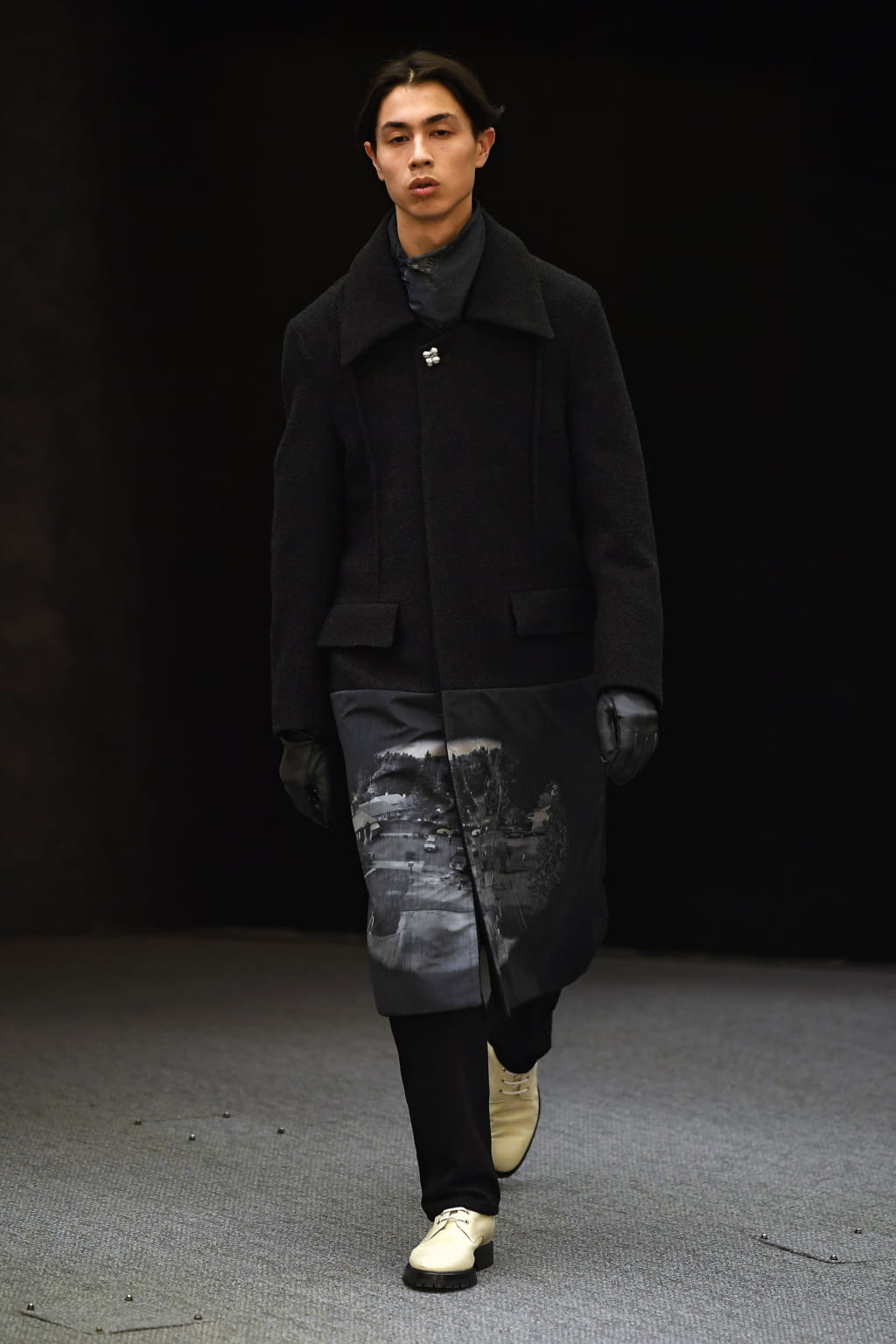 Fashion Week Paris Fall/Winter 2020 look 10 de la collection Namacheko menswear