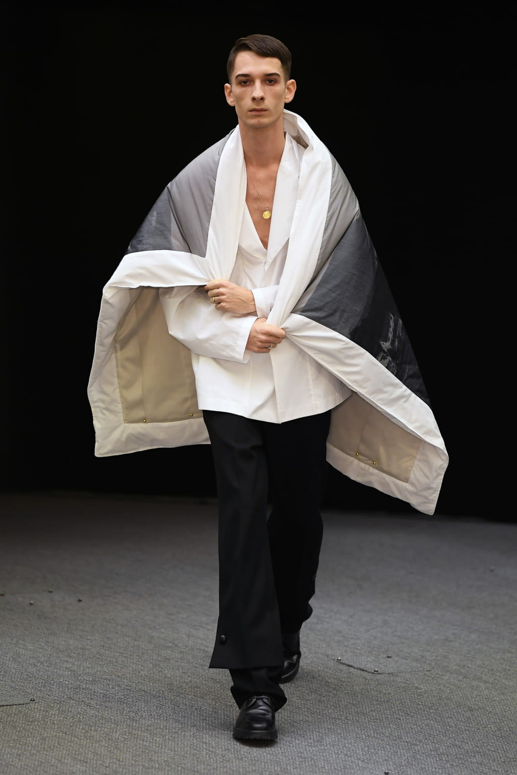 Fashion Week Paris Fall/Winter 2020 look 20 de la collection Namacheko menswear