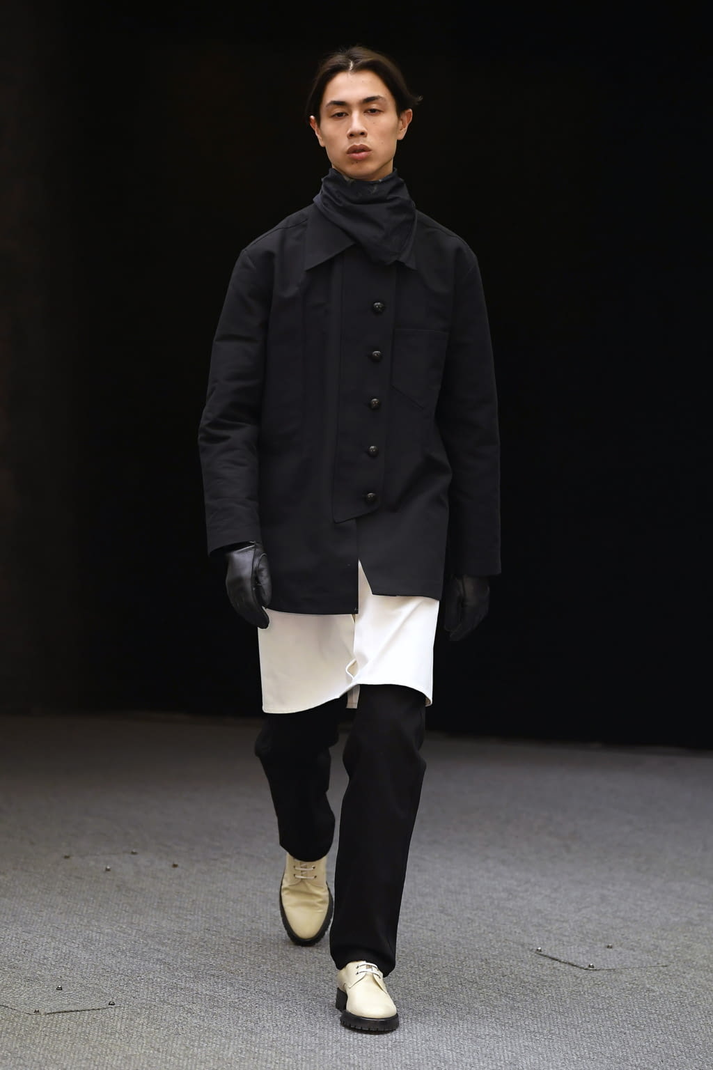 Fashion Week Paris Fall/Winter 2020 look 30 de la collection Namacheko menswear