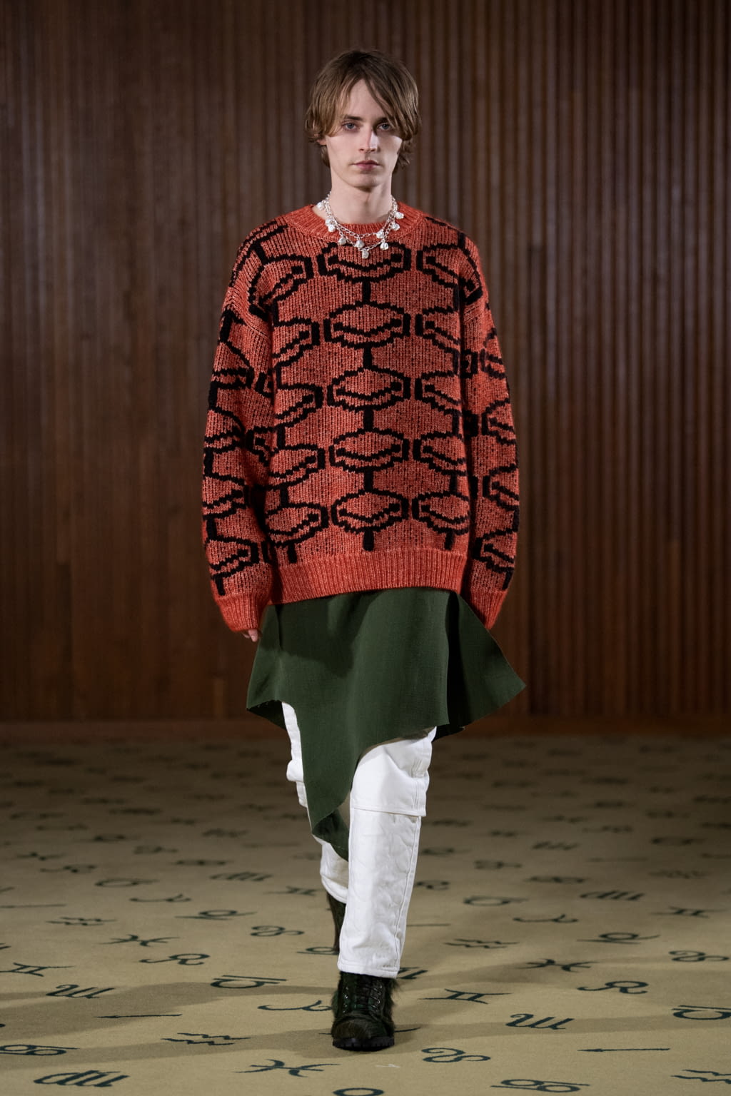 Fashion Week Paris Fall/Winter 2022 look 24 de la collection Namacheko menswear