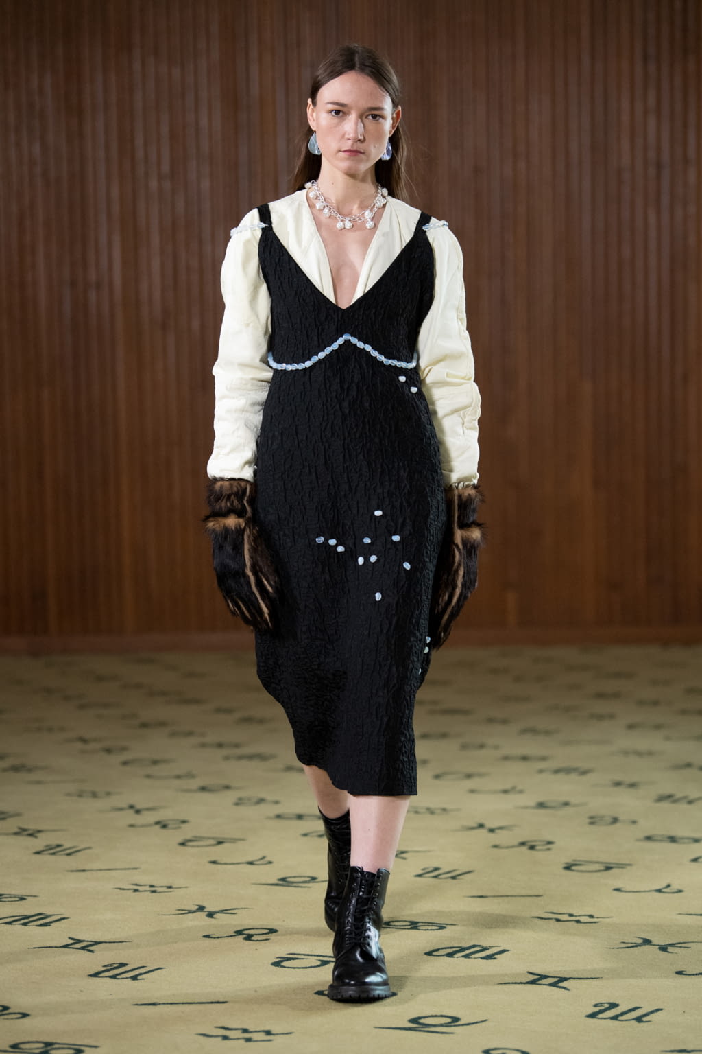 Fashion Week Paris Fall/Winter 2022 look 3 de la collection Namacheko menswear