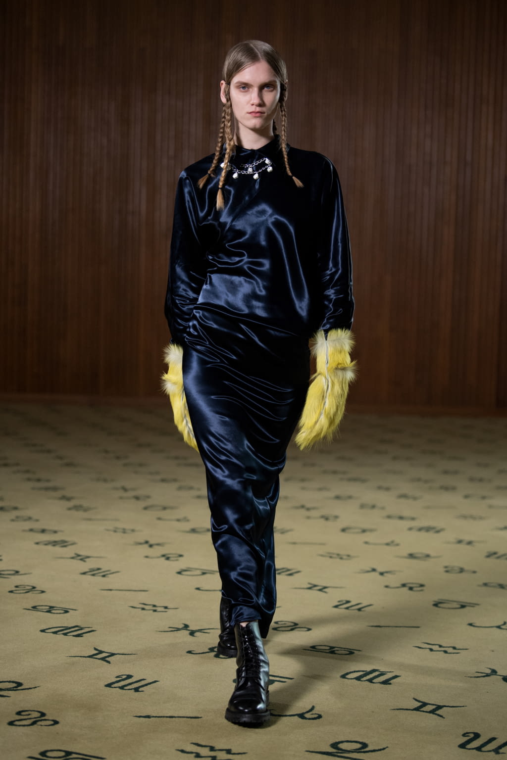 Fashion Week Paris Fall/Winter 2022 look 34 from the Namacheko collection menswear