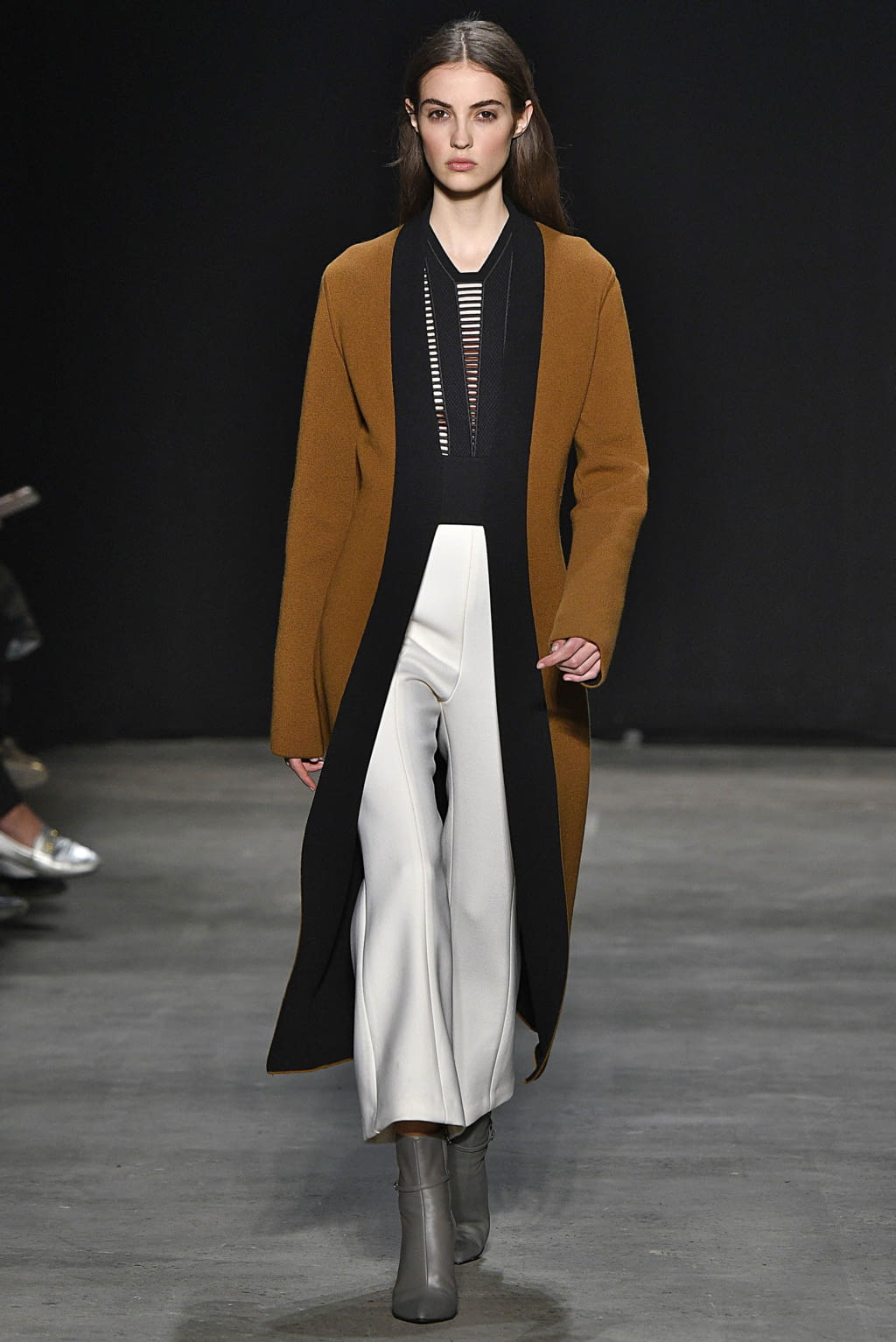 Fashion Week New York Fall/Winter 2017 look 23 from the Narciso Rodriguez collection 女装