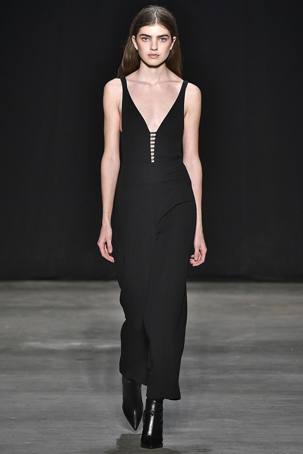 Fashion Week New York Fall/Winter 2017 look 24 from the Narciso Rodriguez collection womenswear