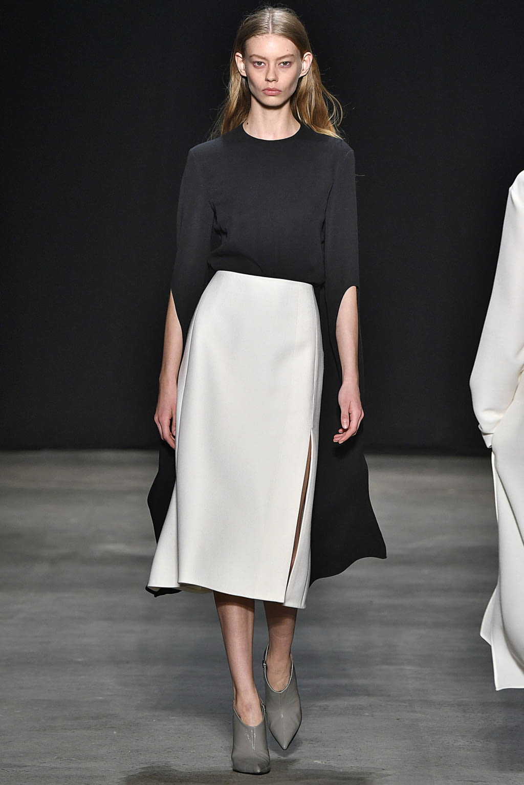 Fashion Week New York Fall/Winter 2017 look 27 from the Narciso Rodriguez collection womenswear