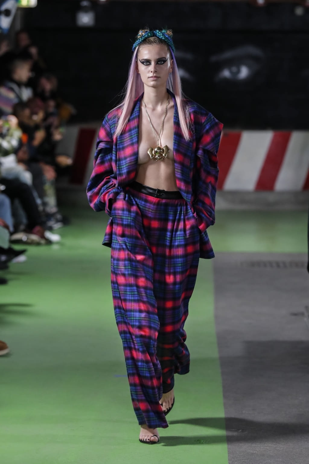 Fashion Week Paris Fall/Winter 2020 look 18 de la collection Natasha Zinko menswear
