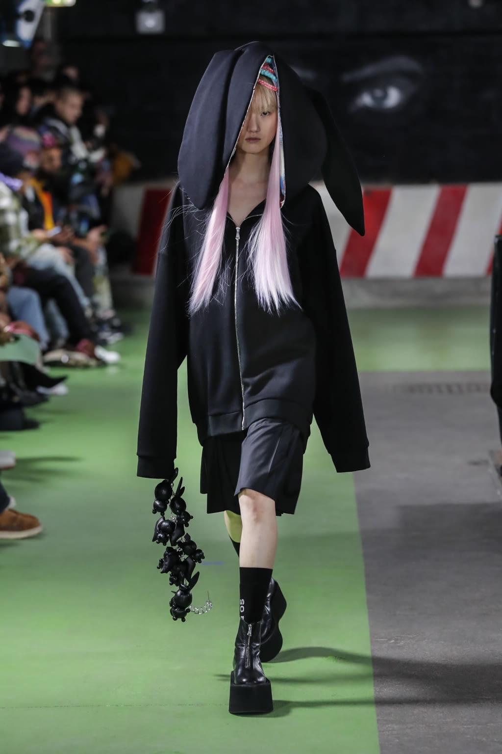 Fashion Week Paris Fall/Winter 2020 look 24 from the Natasha Zinko collection menswear