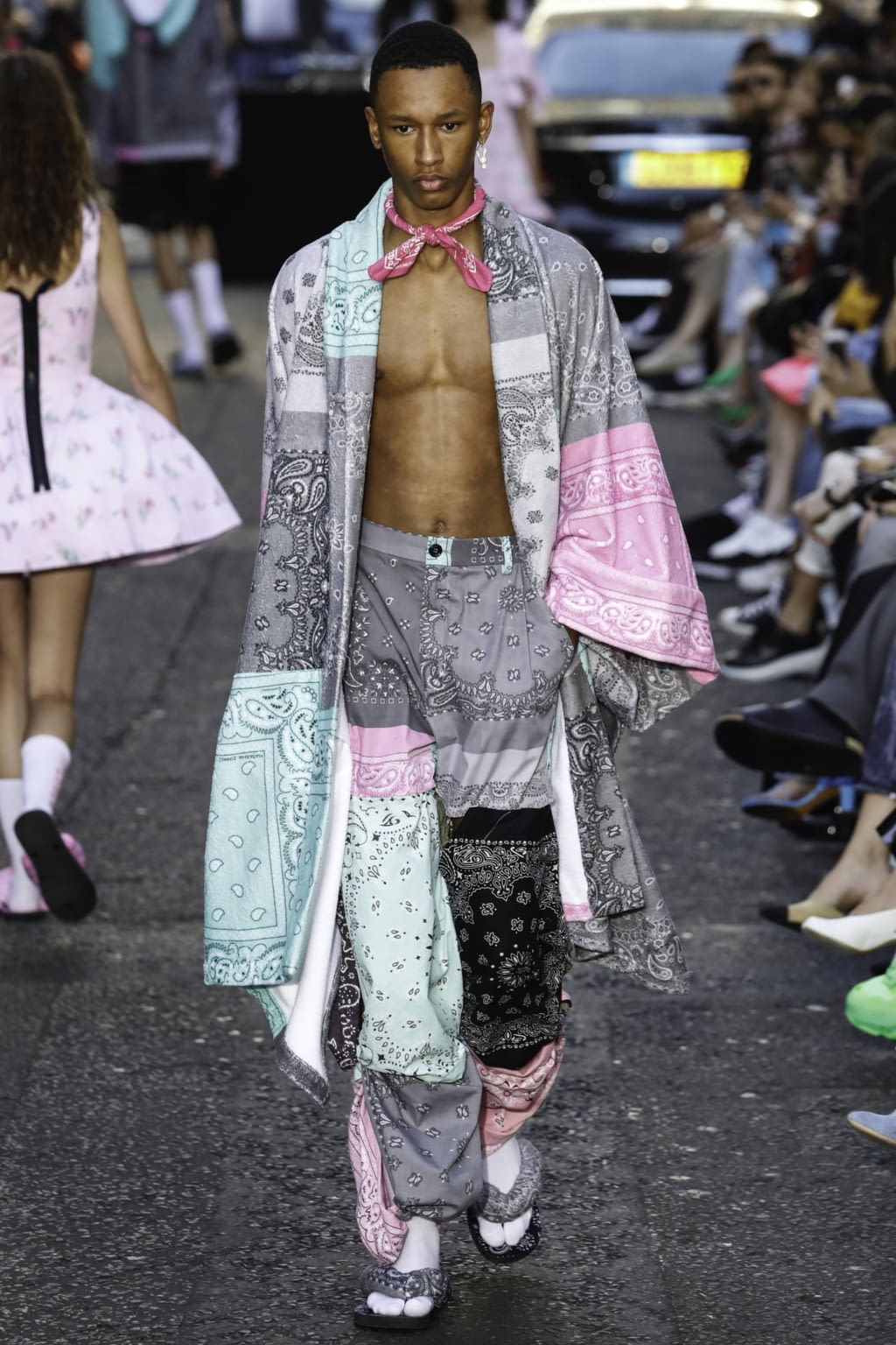 Fashion Week London Spring/Summer 2020 look 8 from the Natasha Zinko collection 女装