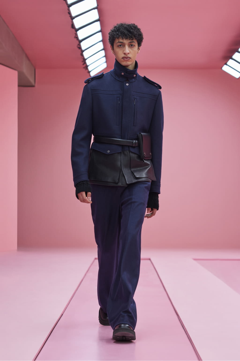 Fashion Week Milan Fall/Winter 2022 look 2 from the Neil Barrett collection menswear