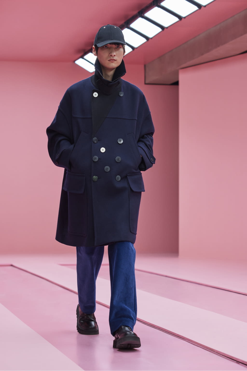 Fashion Week Milan Fall/Winter 2022 look 4 de la collection Neil Barrett menswear