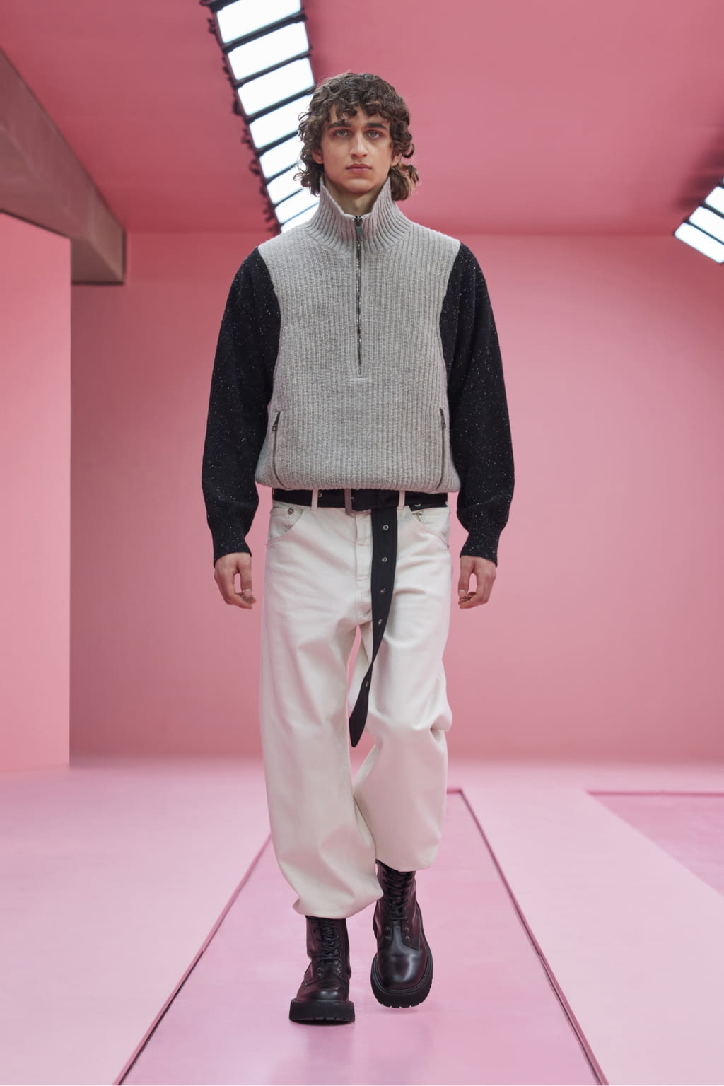 Fashion Week Milan Fall/Winter 2022 look 13 from the Neil Barrett collection 男装