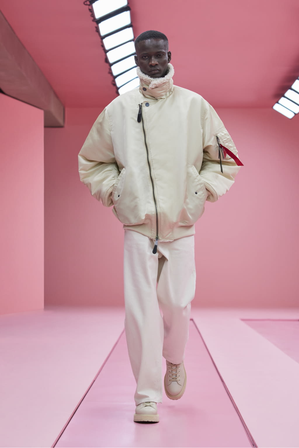 Fashion Week Milan Fall/Winter 2022 look 15 from the Neil Barrett collection 男装