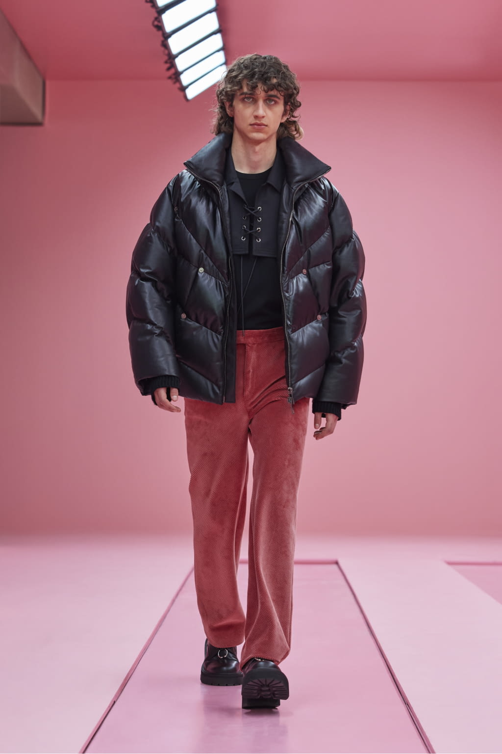 Fashion Week Milan Fall/Winter 2022 look 18 from the Neil Barrett collection menswear