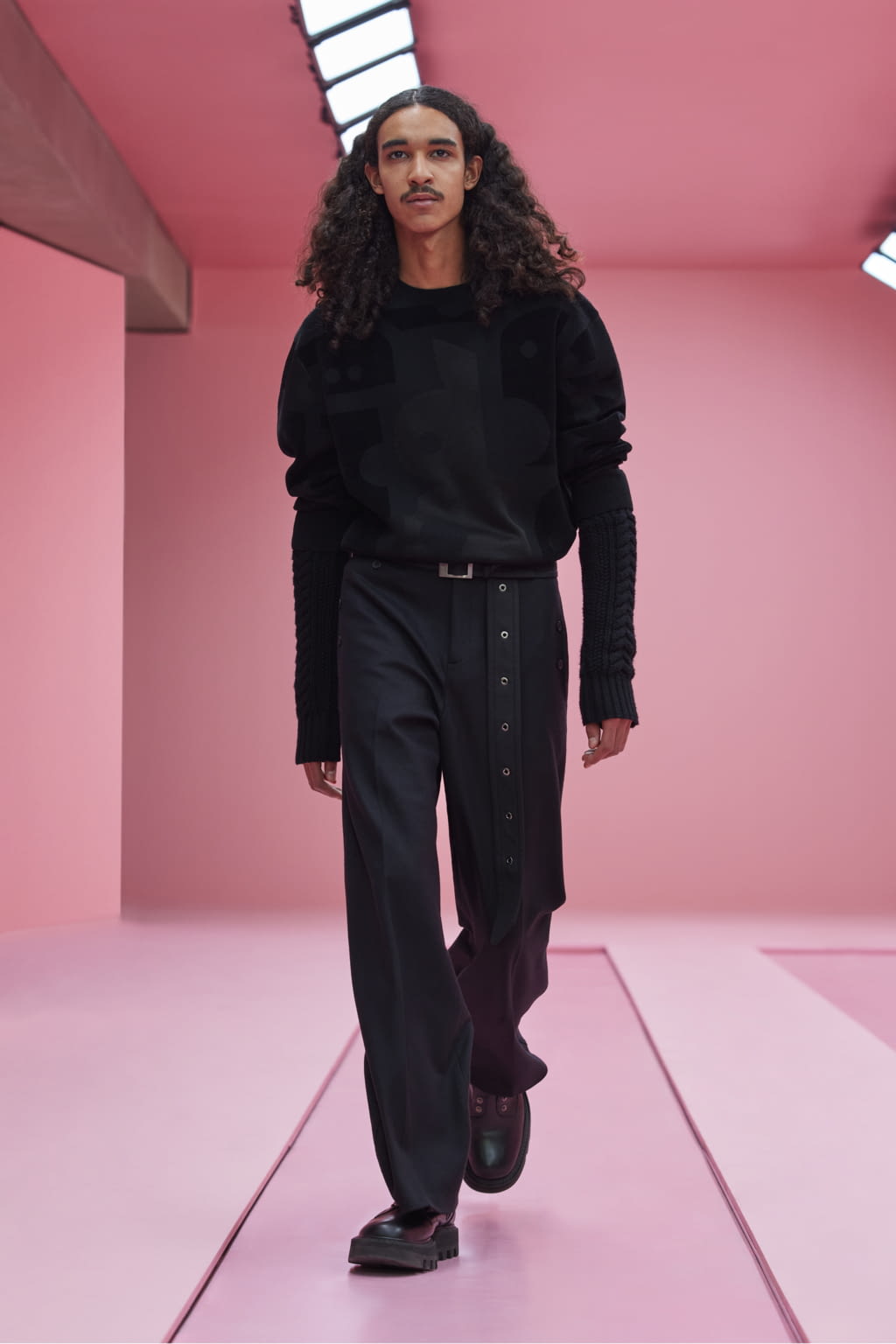 Fashion Week Milan Fall/Winter 2022 look 35 from the Neil Barrett collection menswear