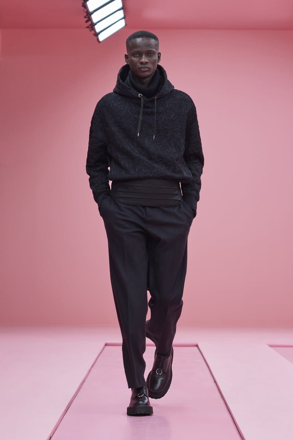 Fashion Week Milan Fall/Winter 2022 look 40 from the Neil Barrett collection 男装