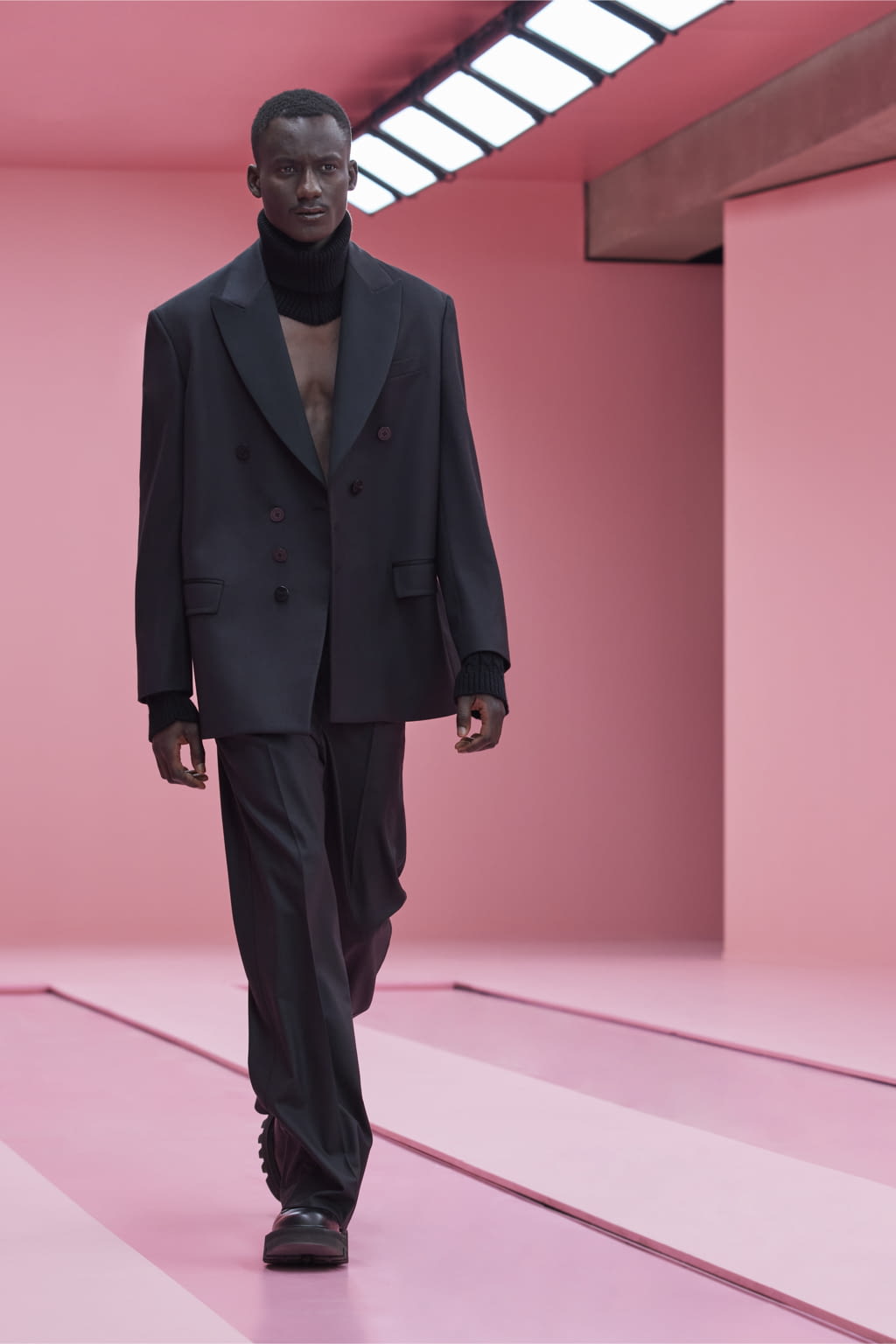 Fashion Week Milan Fall/Winter 2022 look 41 from the Neil Barrett collection menswear