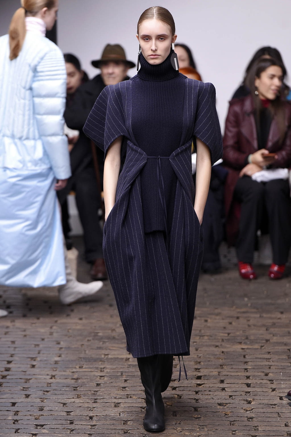 Fashion Week Paris Fall/Winter 2017 look 19 from the Nehera collection womenswear