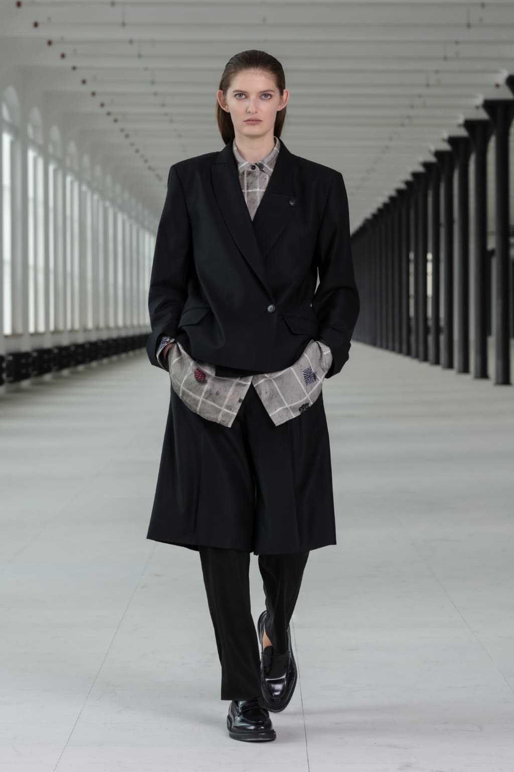 Fashion Week Paris Fall/Winter 2021 look 10 from the Nehera collection womenswear