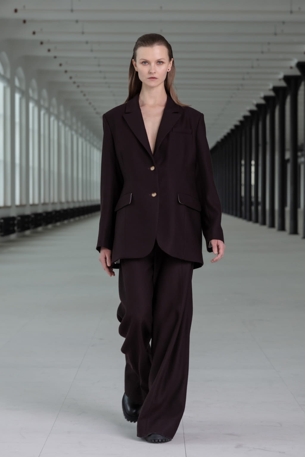 Fashion Week Paris Fall/Winter 2021 look 5 de la collection Nehera womenswear