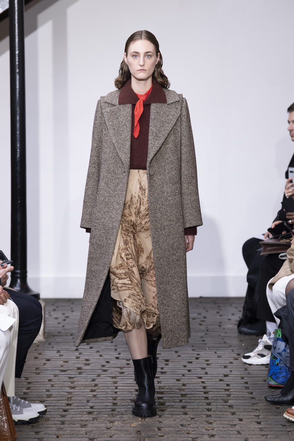 Fashion Week Paris Fall/Winter 2020 look 19 from the Nehera collection womenswear