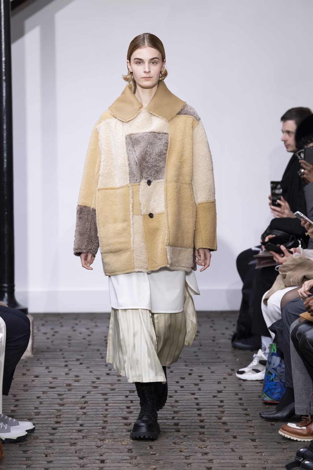 Fashion Week Paris Fall/Winter 2020 look 22 from the Nehera collection 女装