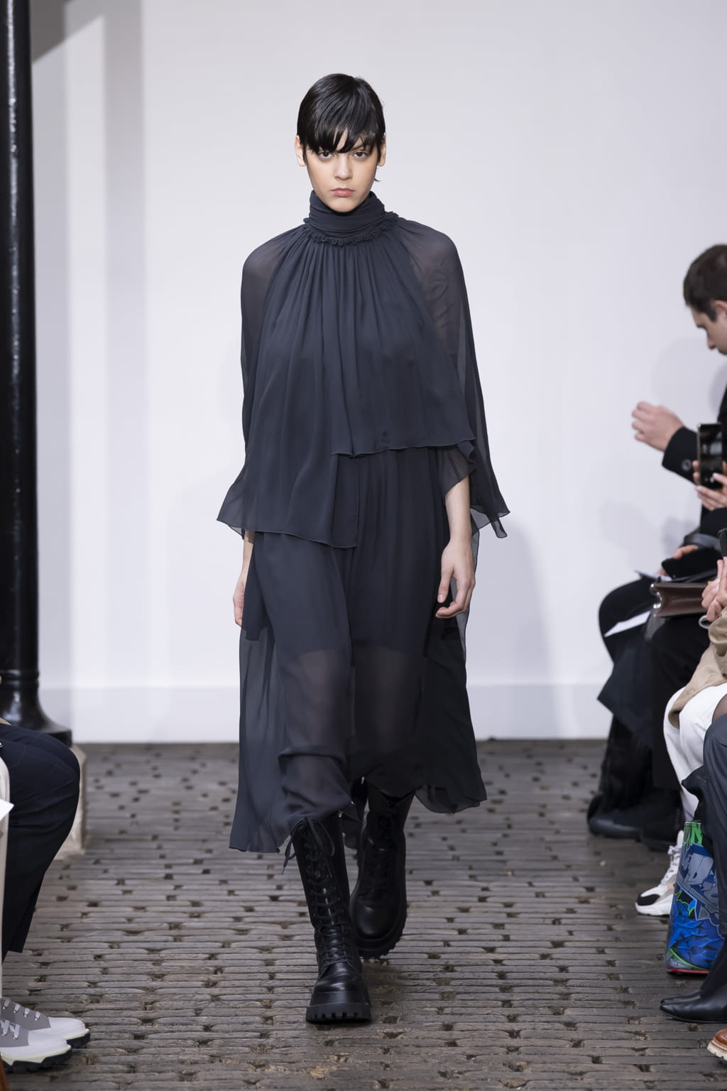Fashion Week Paris Fall/Winter 2020 look 28 from the Nehera collection 女装