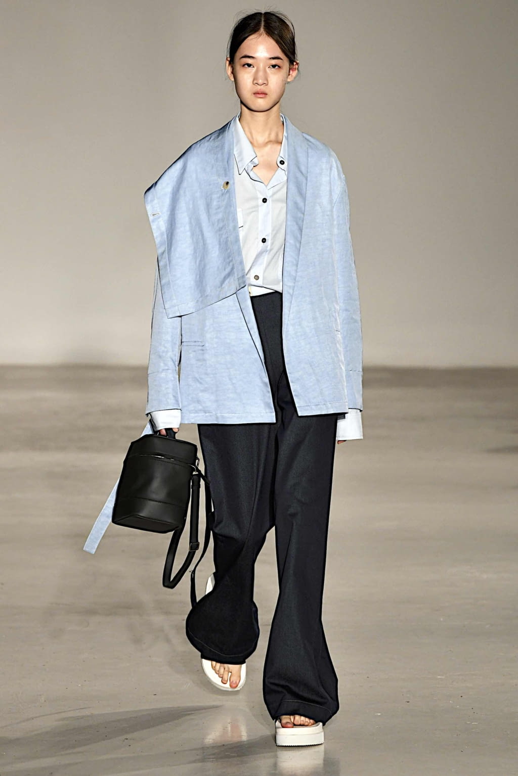 Fashion Week Paris Spring/Summer 2020 look 10 from the Nehera collection womenswear