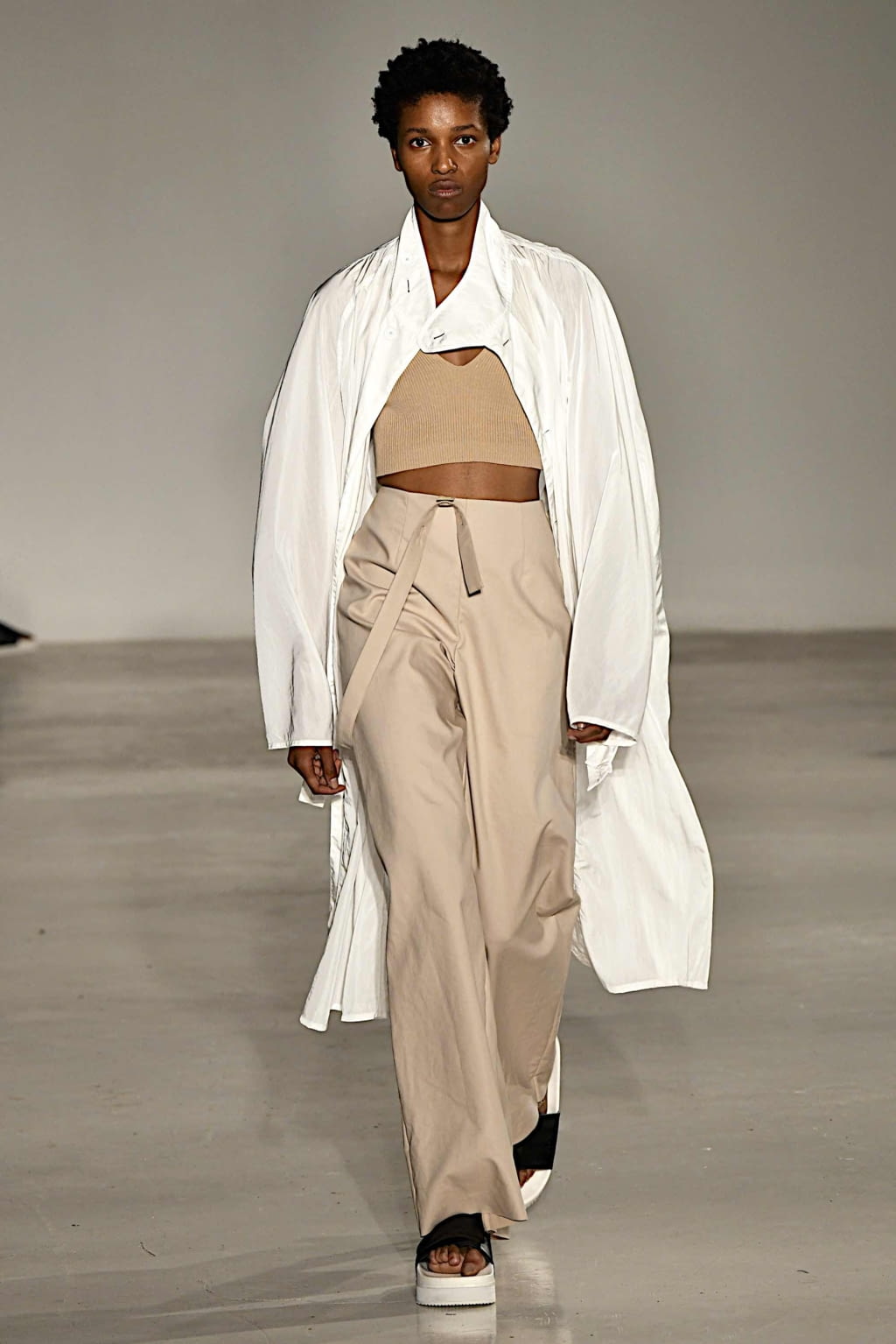Fashion Week Paris Spring/Summer 2020 look 30 from the Nehera collection womenswear