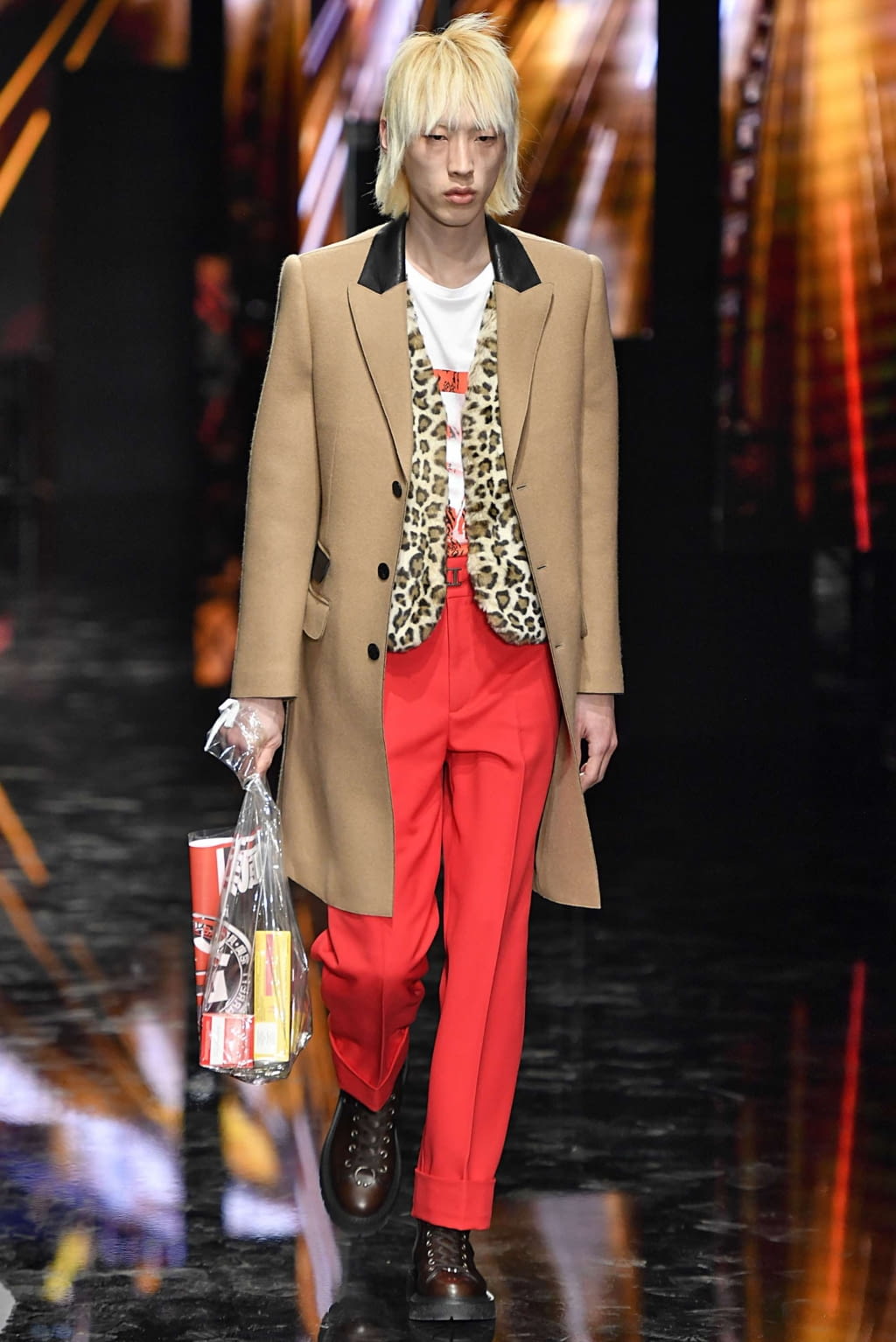 Fashion Week Milan Fall/Winter 2019 look 18 from the Neil Barrett collection 男装