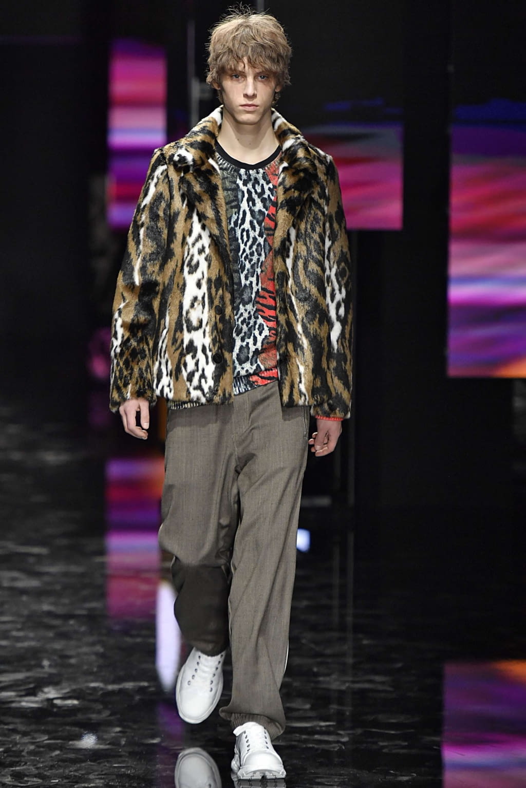 Fashion Week Milan Fall/Winter 2019 look 22 from the Neil Barrett collection 男装