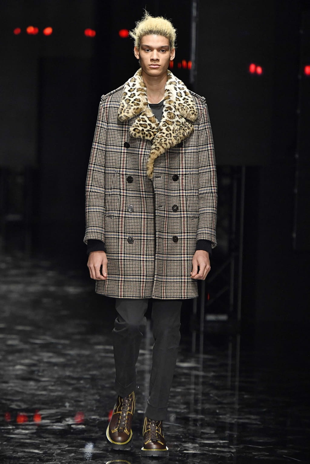 Fashion Week Milan Fall/Winter 2019 look 30 from the Neil Barrett collection 男装