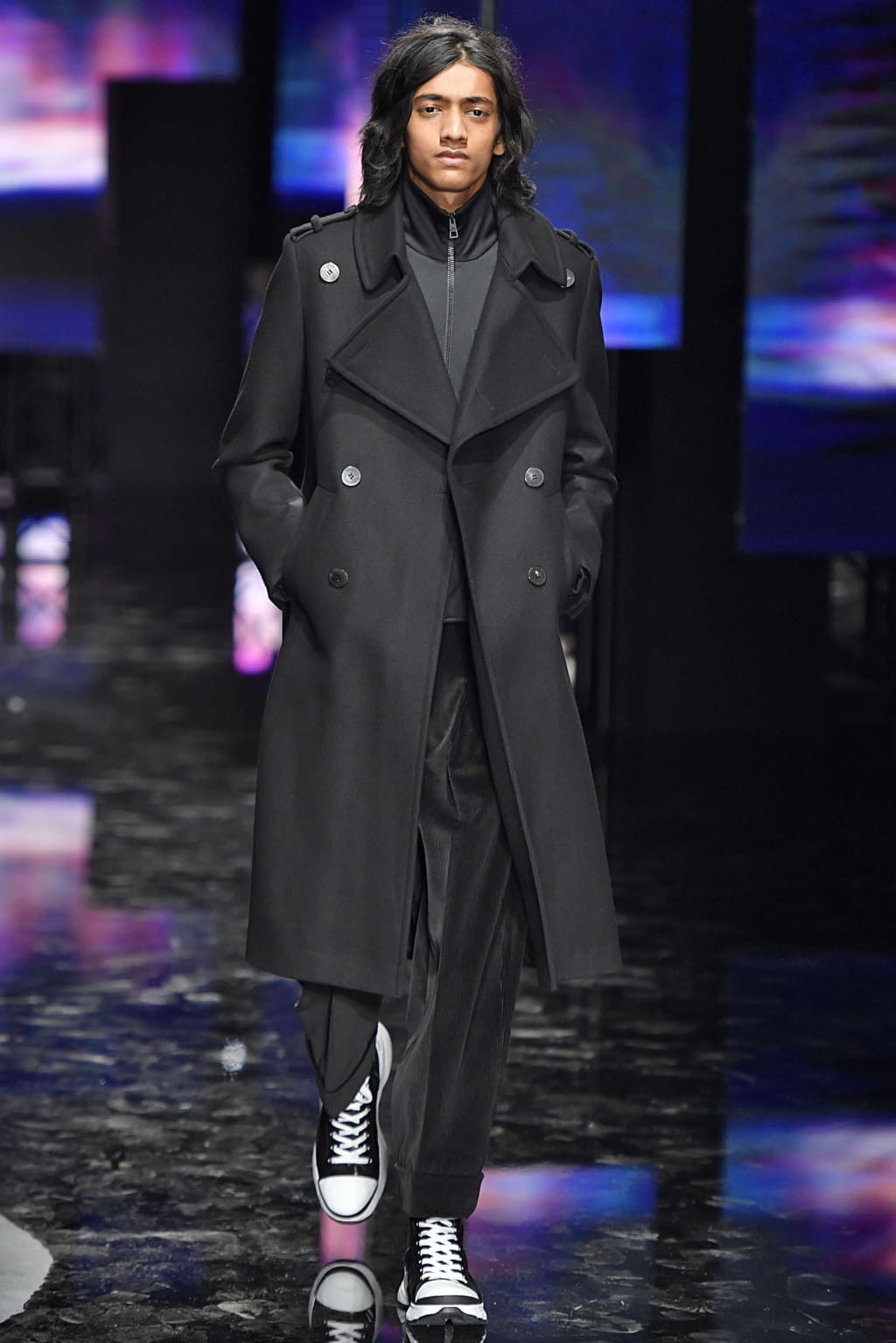 Fashion Week Milan Fall/Winter 2019 look 33 from the Neil Barrett collection 男装