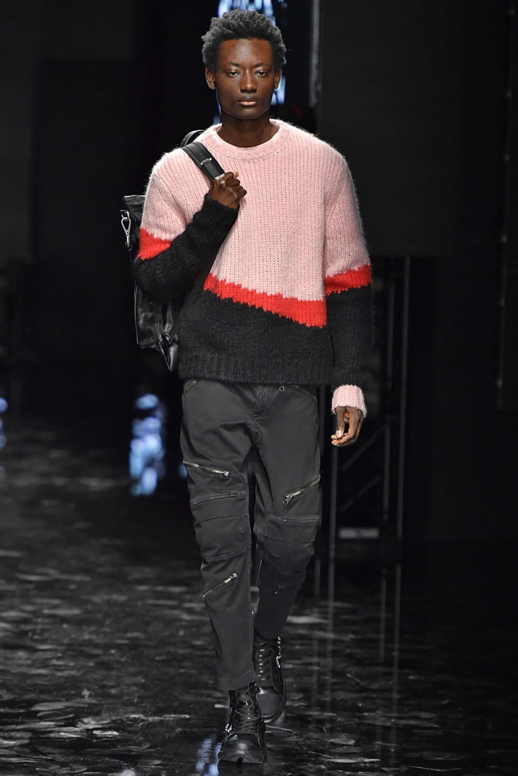 Fashion Week Milan Fall/Winter 2019 look 40 from the Neil Barrett collection 男装