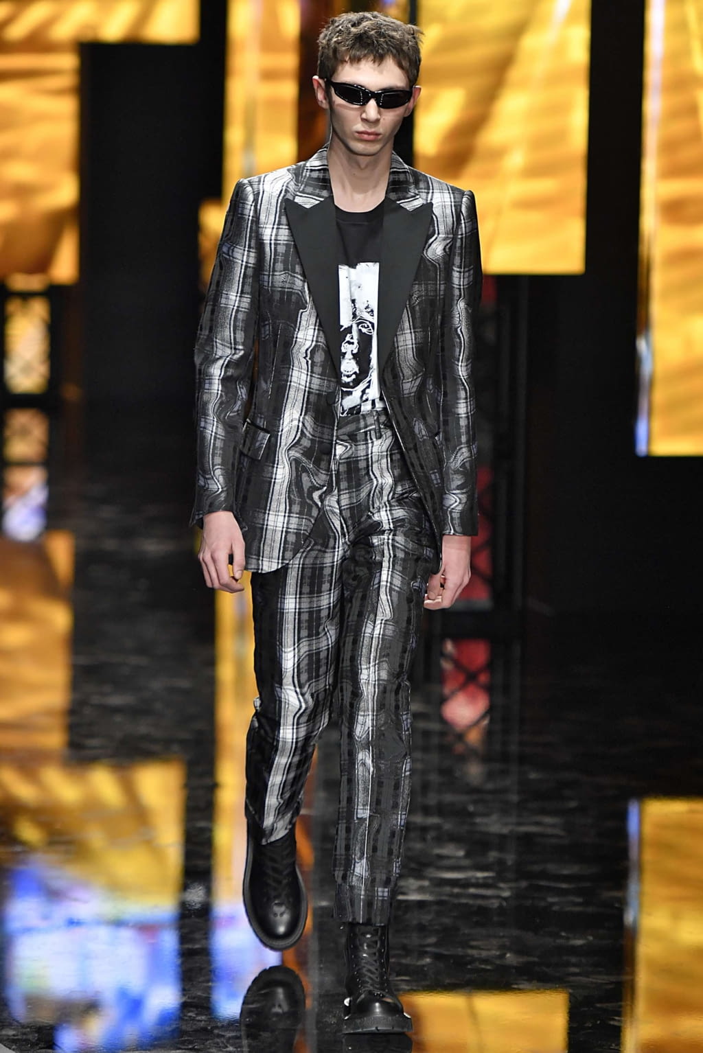 Fashion Week Milan Fall/Winter 2019 look 51 from the Neil Barrett collection 男装
