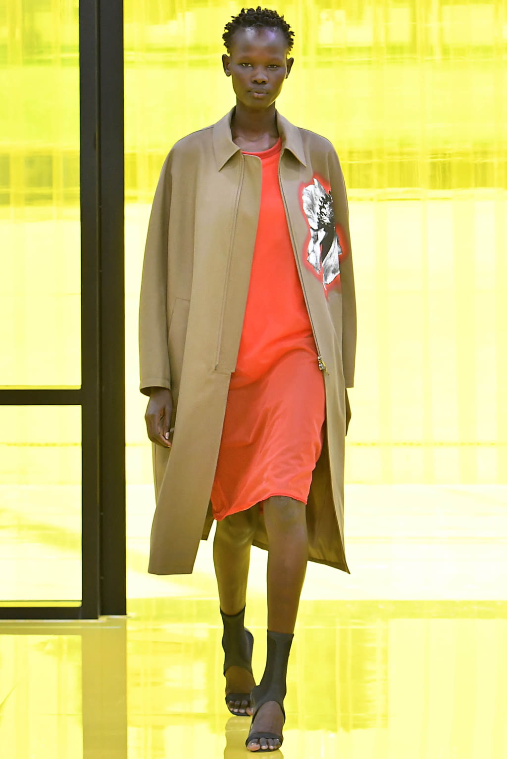 Fashion Week Milan Spring/Summer 2019 look 16 from the Neil Barrett collection 男装
