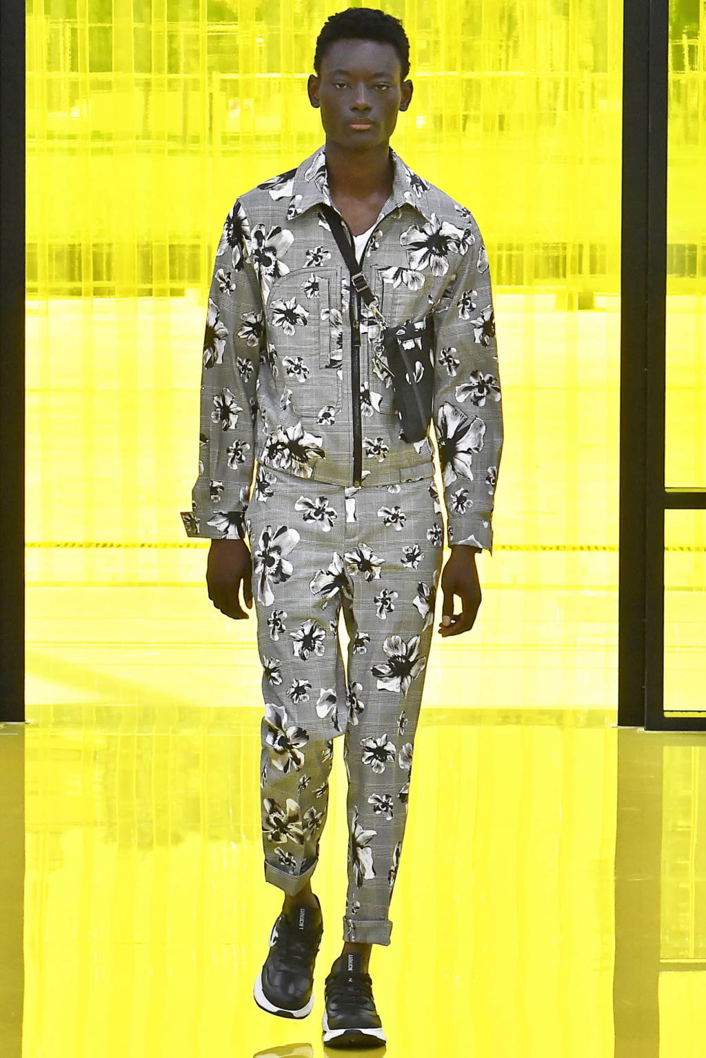 Fashion Week Milan Spring/Summer 2019 look 18 from the Neil Barrett collection menswear