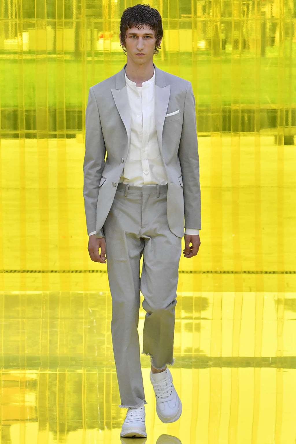 Fashion Week Milan Spring/Summer 2019 look 33 from the Neil Barrett collection menswear