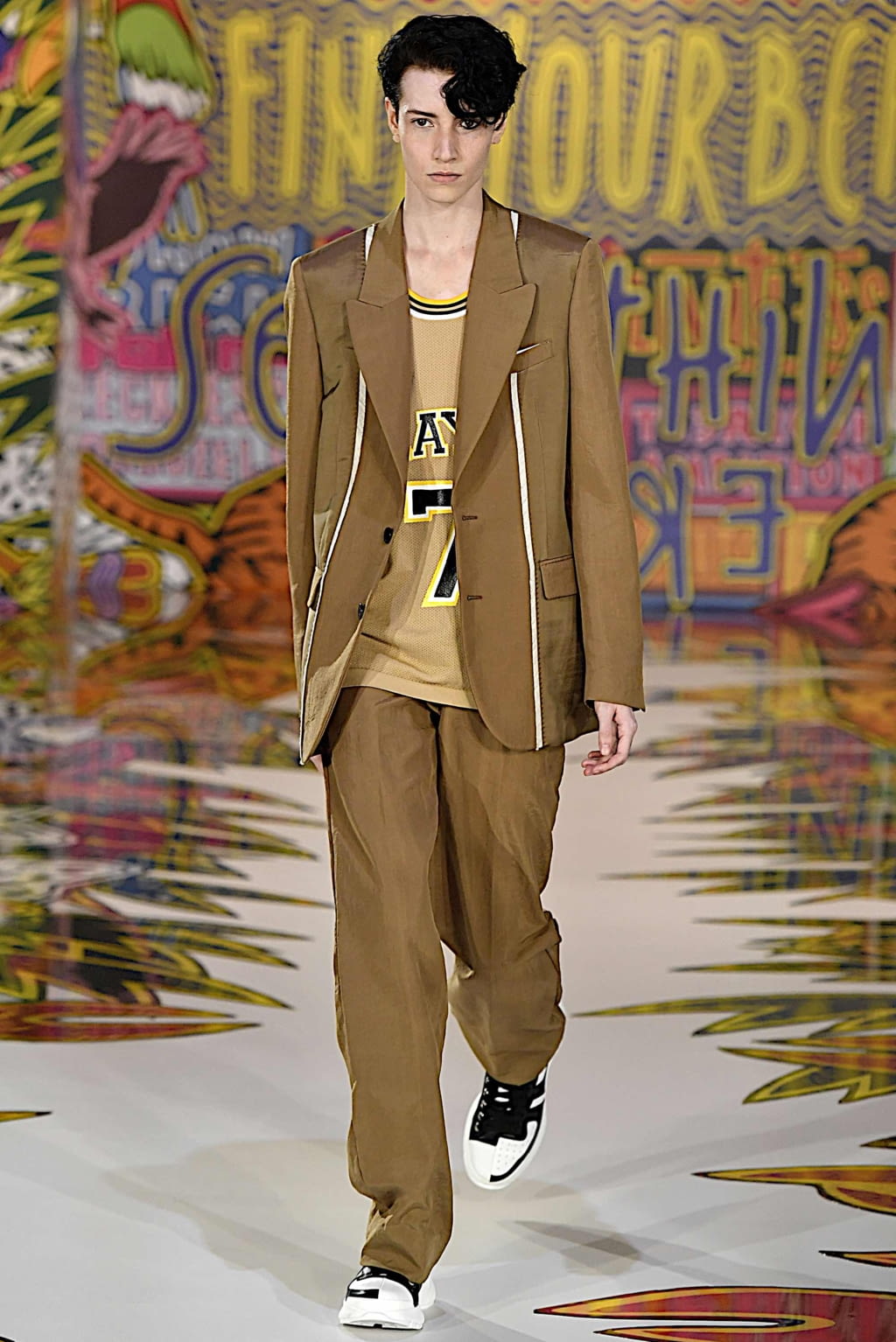 Fashion Week Milan Spring/Summer 2020 look 29 from the Neil Barrett collection menswear