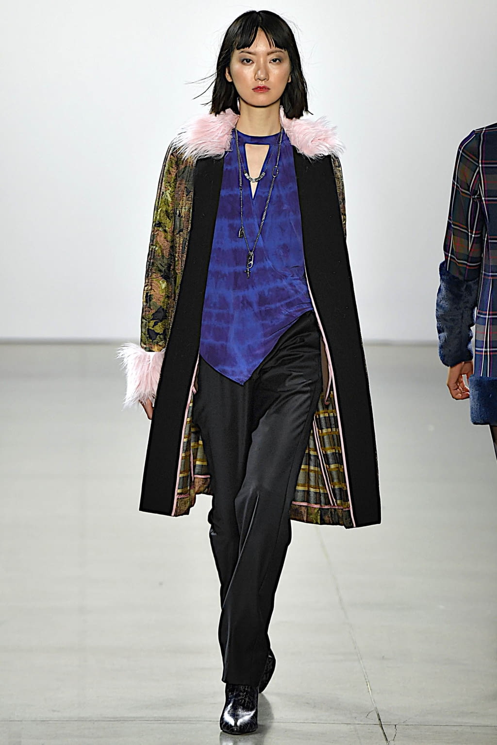 Fashion Week New York Fall/Winter 2019 look 28 from the Nicole Miller collection womenswear