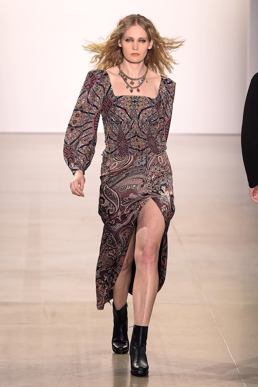 Fashion Week New York Fall/Winter 2020 look 12 de la collection Nicole Miller womenswear